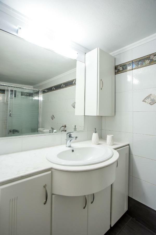 Flora'S Place Rhodes City Екстериор снимка